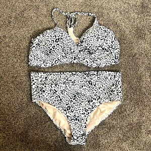 Kona Sol NWOT Animal print High waisted 2pc swimsuit
